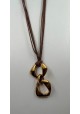 COLAGNTE ACERO DORADO CON CORDON DE SEDA MARRON