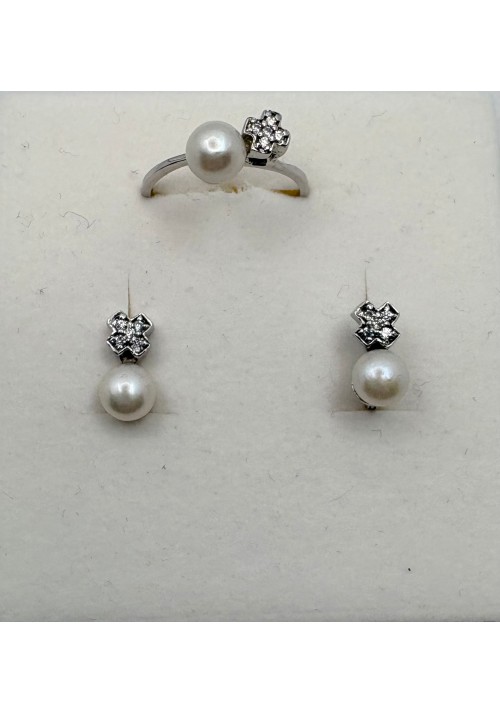 JUEGO DE PENDIENTES Y SORTIJA DE PLATA RODIADA PARA NIÑA COMUNION